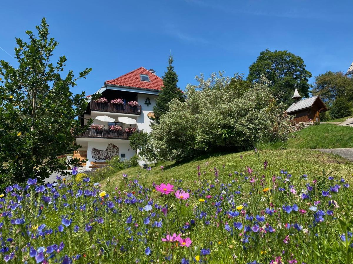 Schwarzwald-Hotel Kraeutle Feldberg  Exterior photo